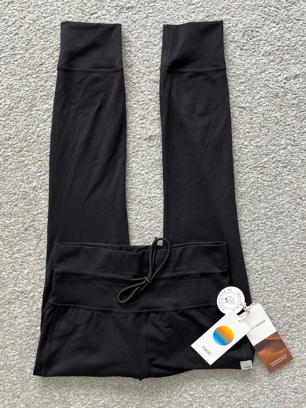 NWT Vuori Black Daily Leggings Size Small